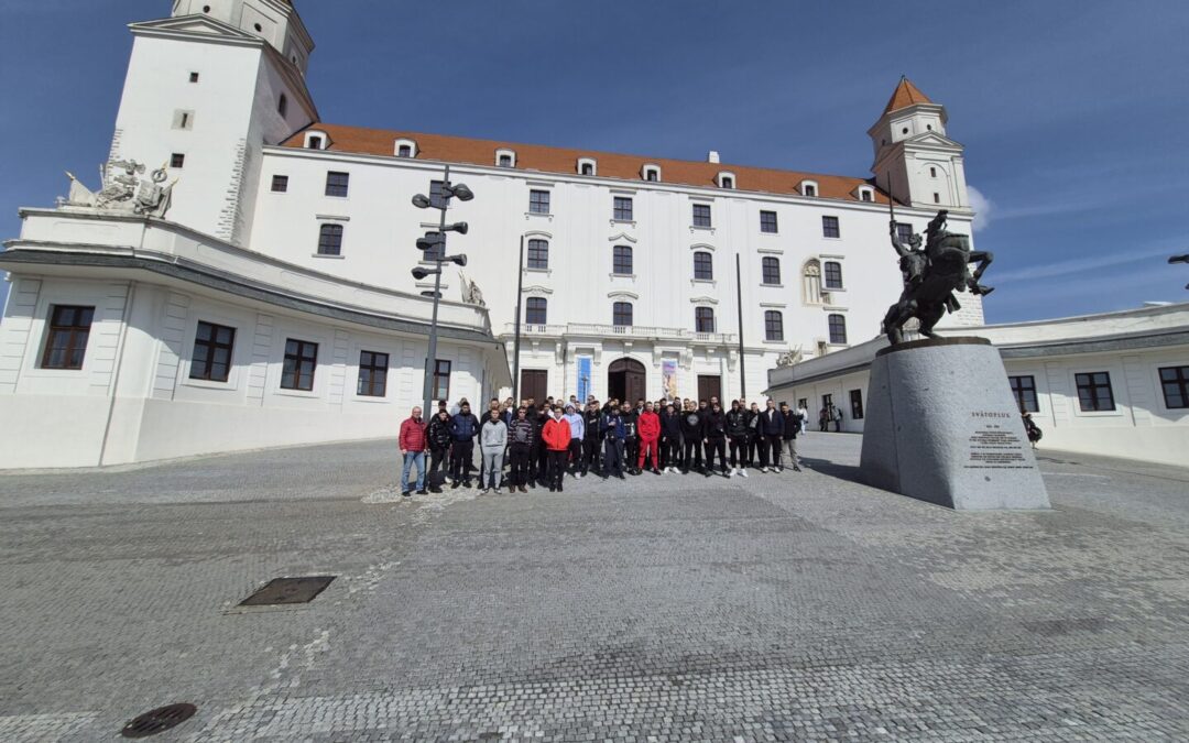 Maturalac u Pragu : uspomene > san